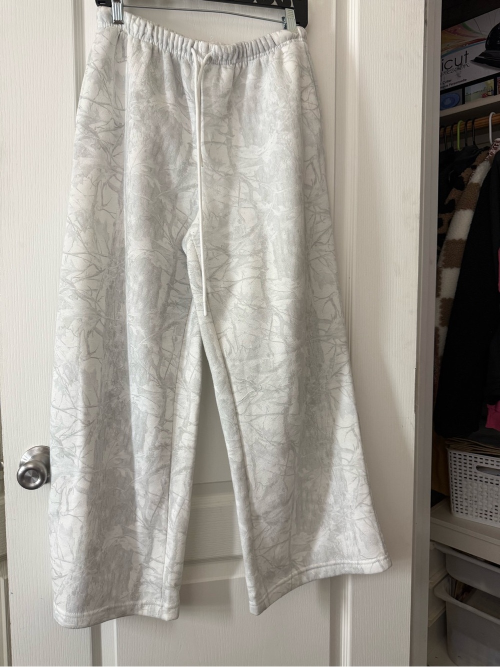 White Marble Print Lounge Pants